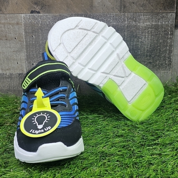 New Athletic Works Light Up Sneakers - Picture 9 of 9